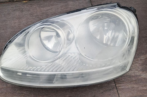 Фара левая (хром) Volkswagen Jetta 2005-2010 / Golf V 2003-2008 (Б/У) Дисконт